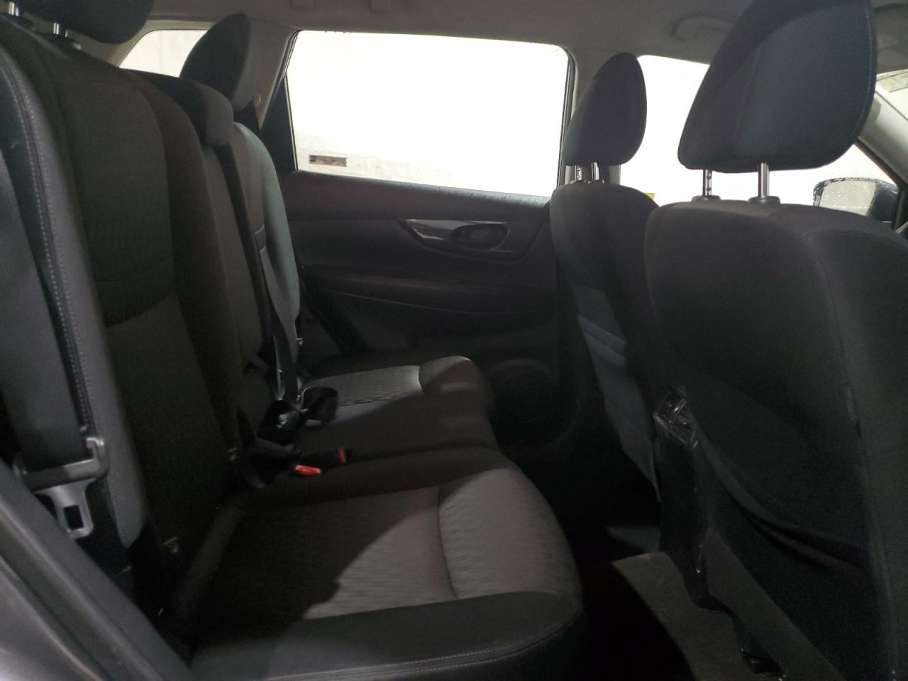 2020 Nissan Rogue - Image 11