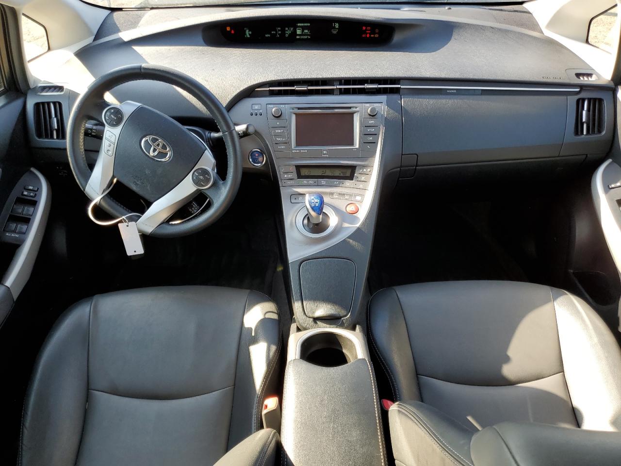 2013 Toyota Prius - Image 8