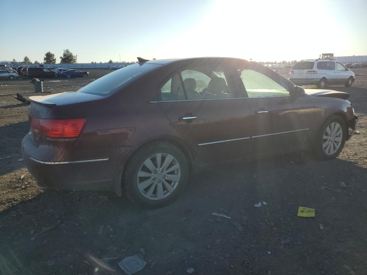 2009 Hyundai Sonata - Image 3