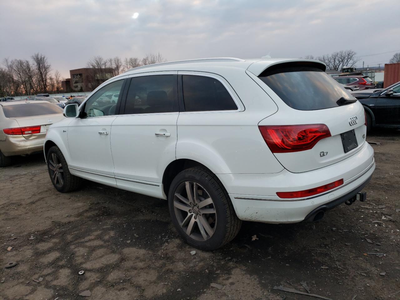 VIN WA1LGAFE0FD001064 2015 AUDI Q7 no.2