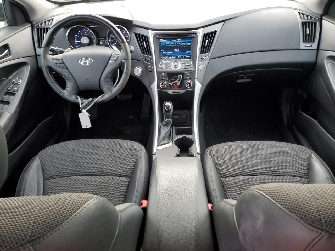 2013 Hyundai Sonata - Image 8