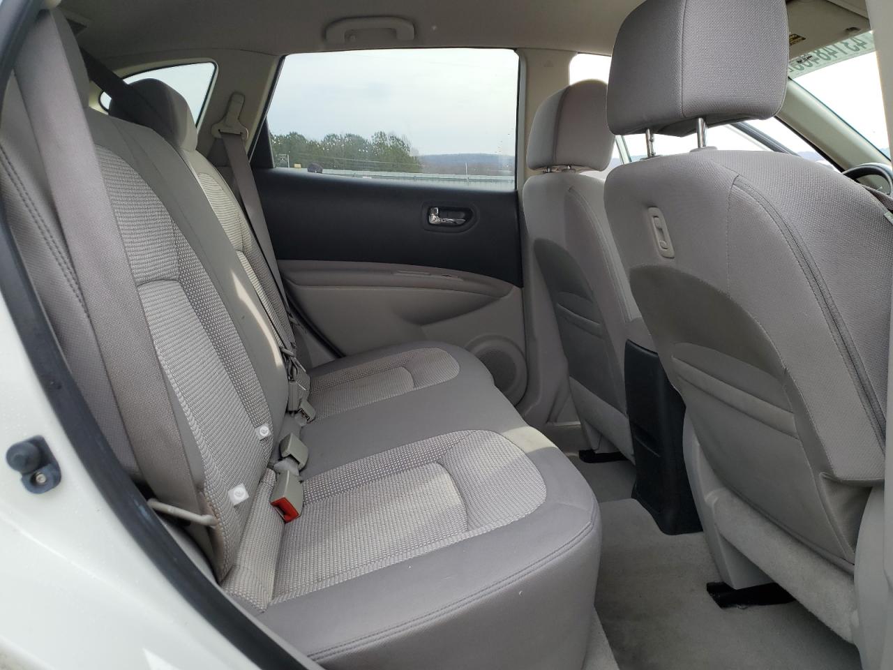 2010 Nissan Rogue - Image 11