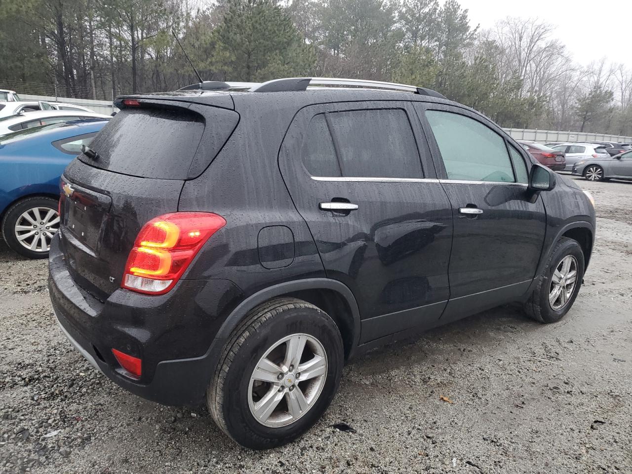 2020 Chevrolet Trax - Image 3