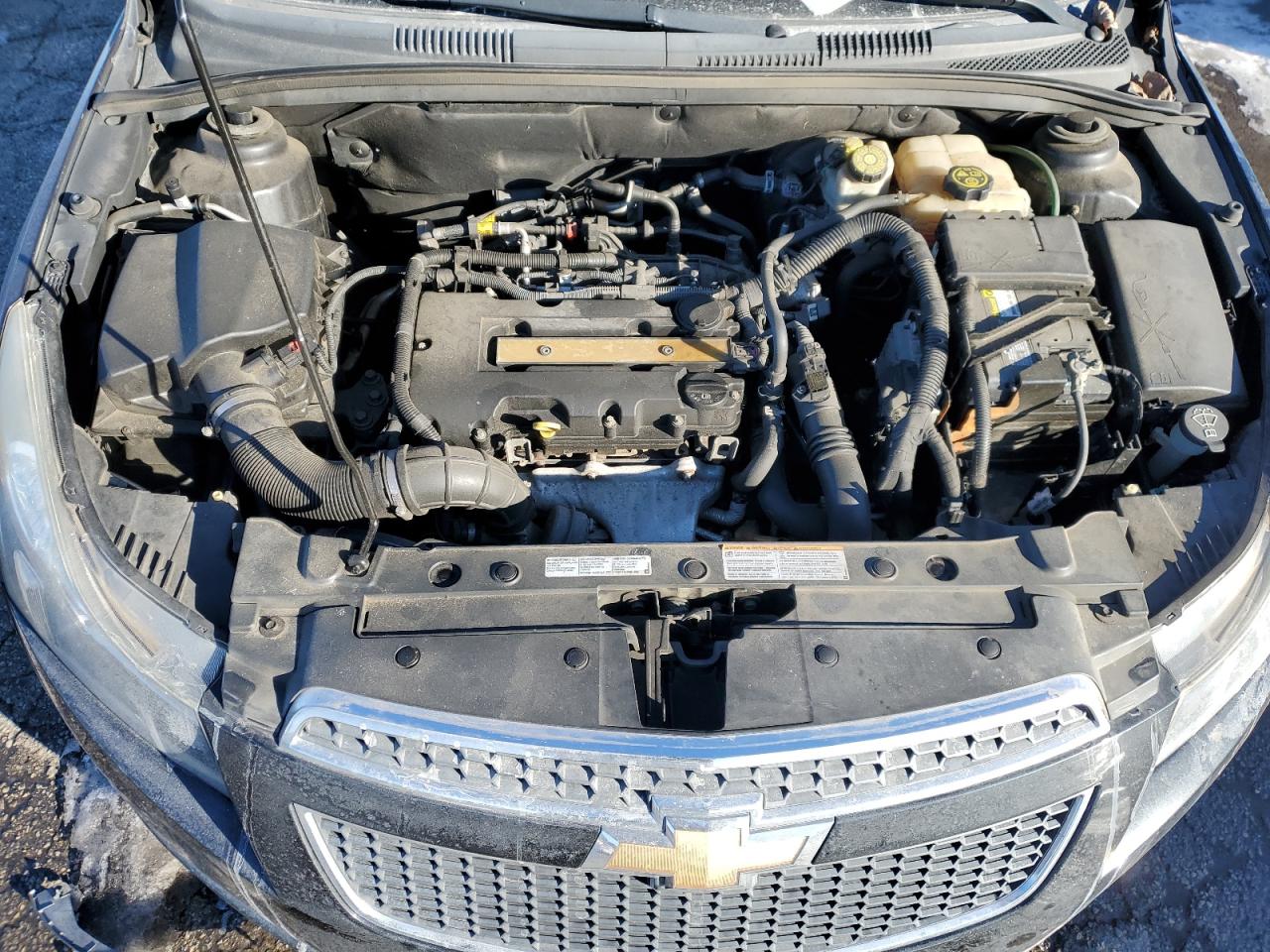 2013 Chevrolet Cruze - Image 11