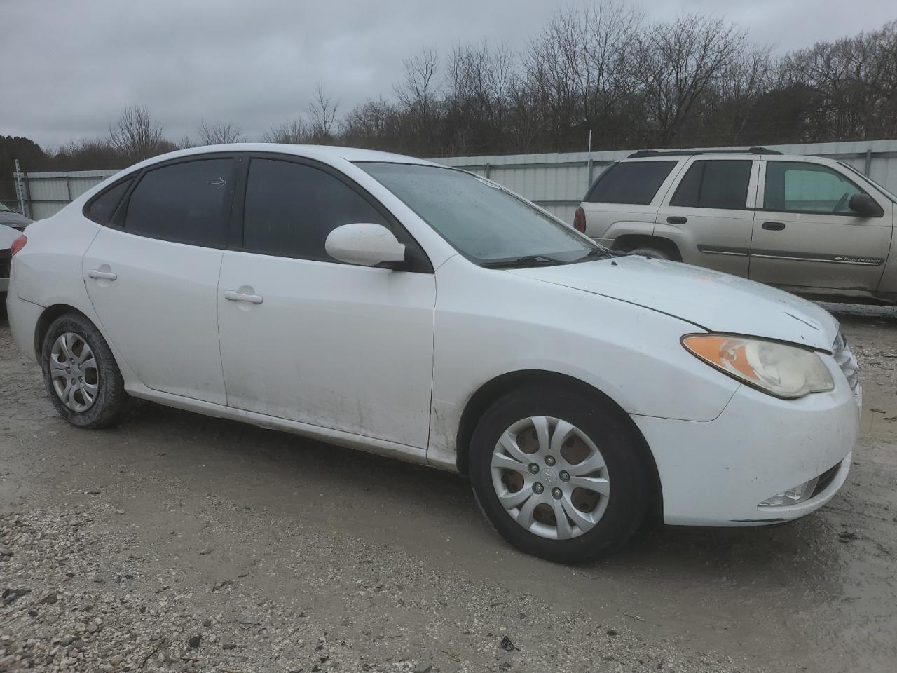 2010 Hyundai Elantra - Image 4