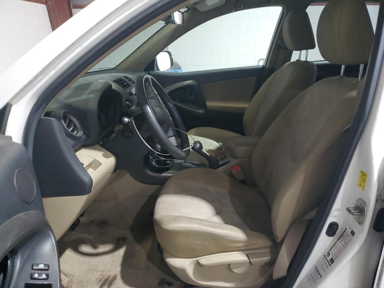 2010 Toyota RAV 4 - Image 7