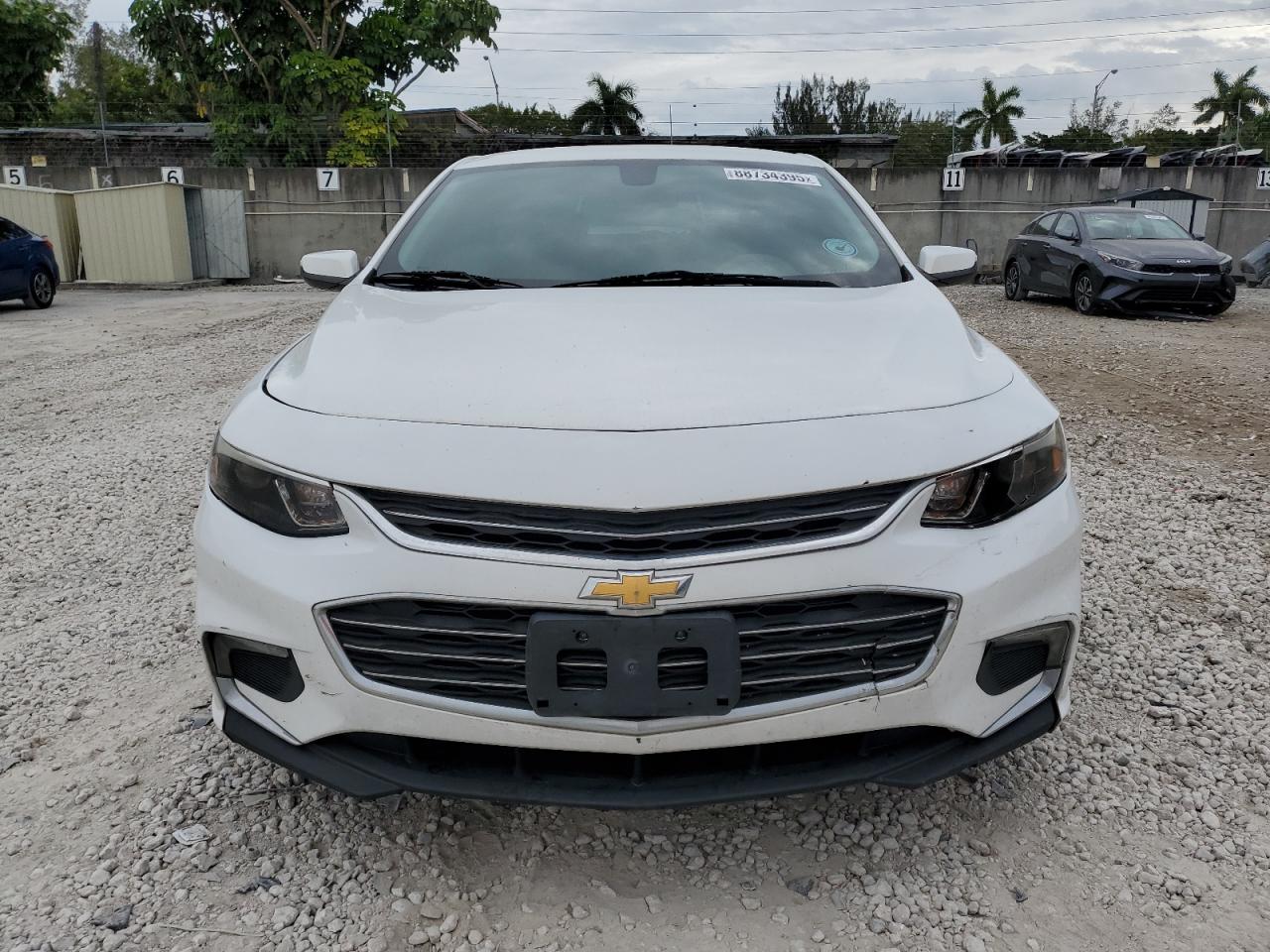 2017 Chevrolet Malibu - Image 5