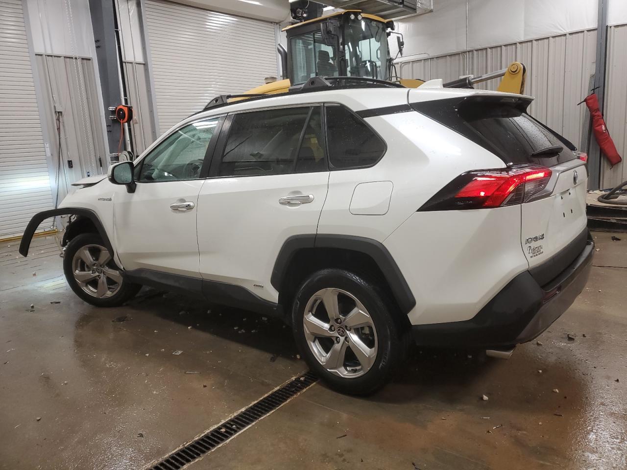 2021 Toyota RAV 4 - Image 2