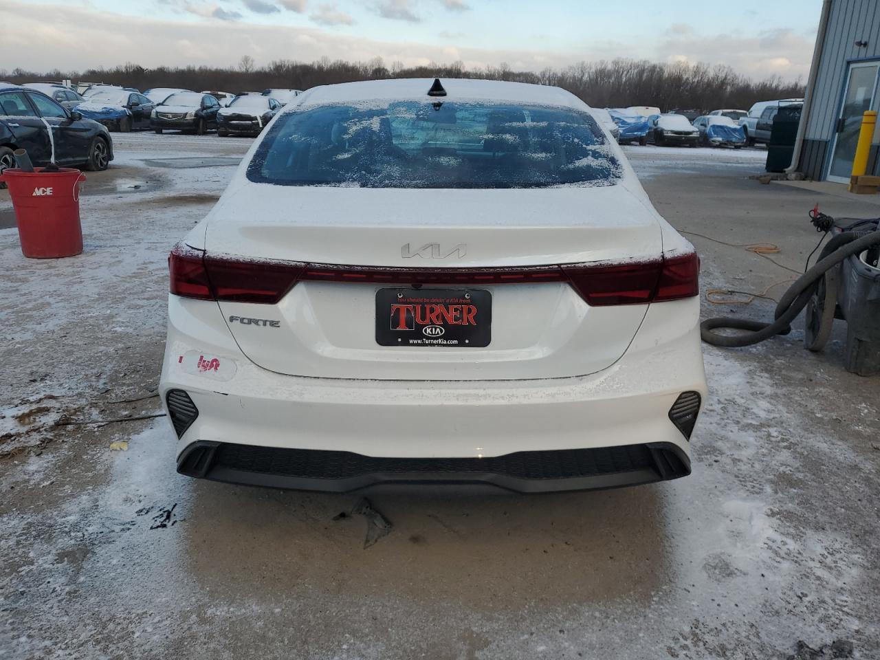 2022 Kia Forte - Image 6