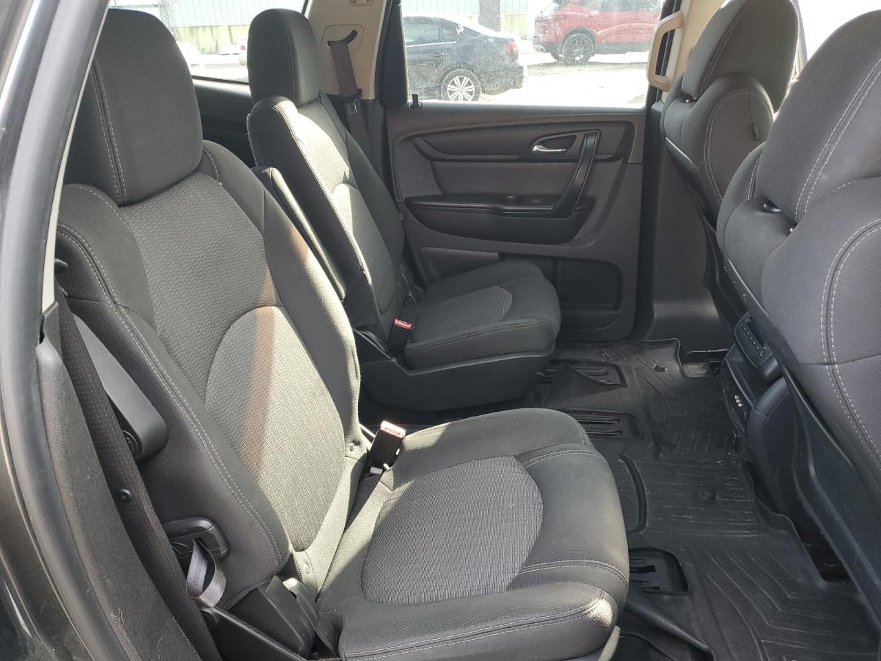 2014 Chevrolet Traverse - Image 11