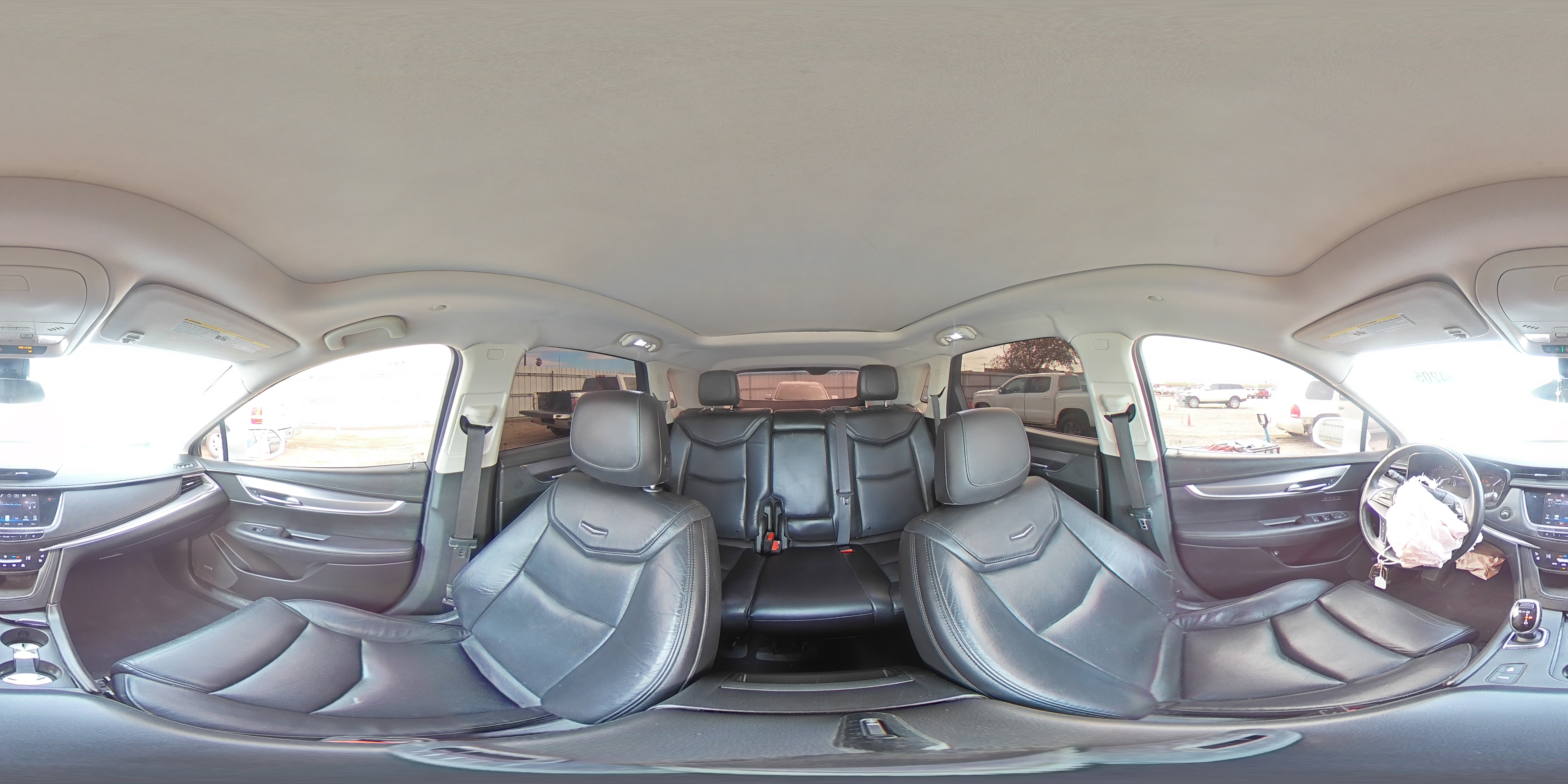 2017 Cadillac XT5 - Image 14