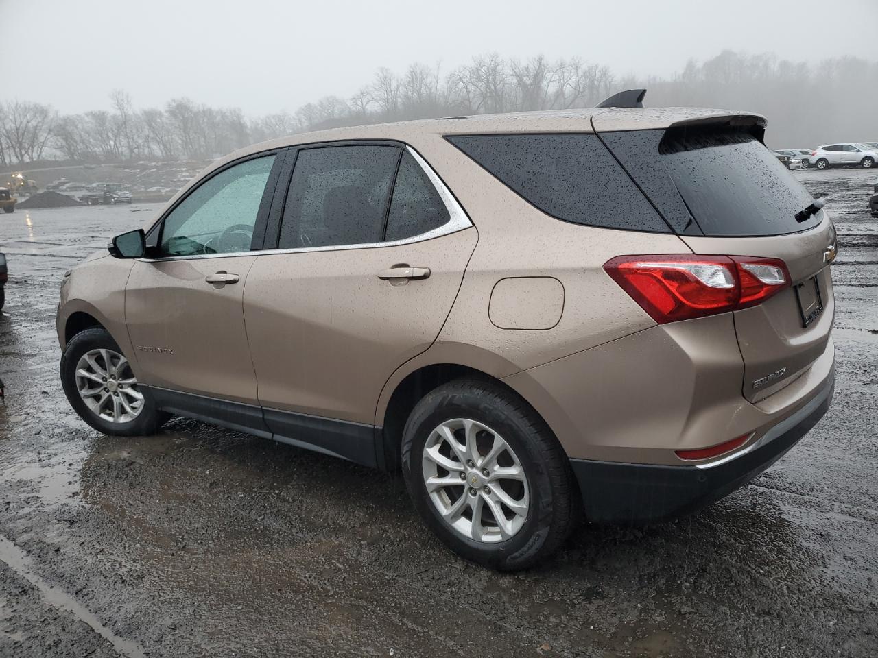 2018 Chevrolet Equinox - Image 2