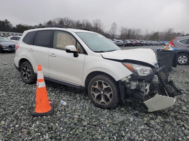  SUBARU FORESTER 2015 Белый