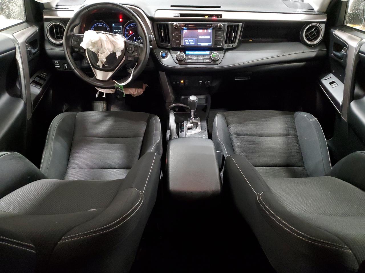 2018 Toyota RAV 4 - Image 8
