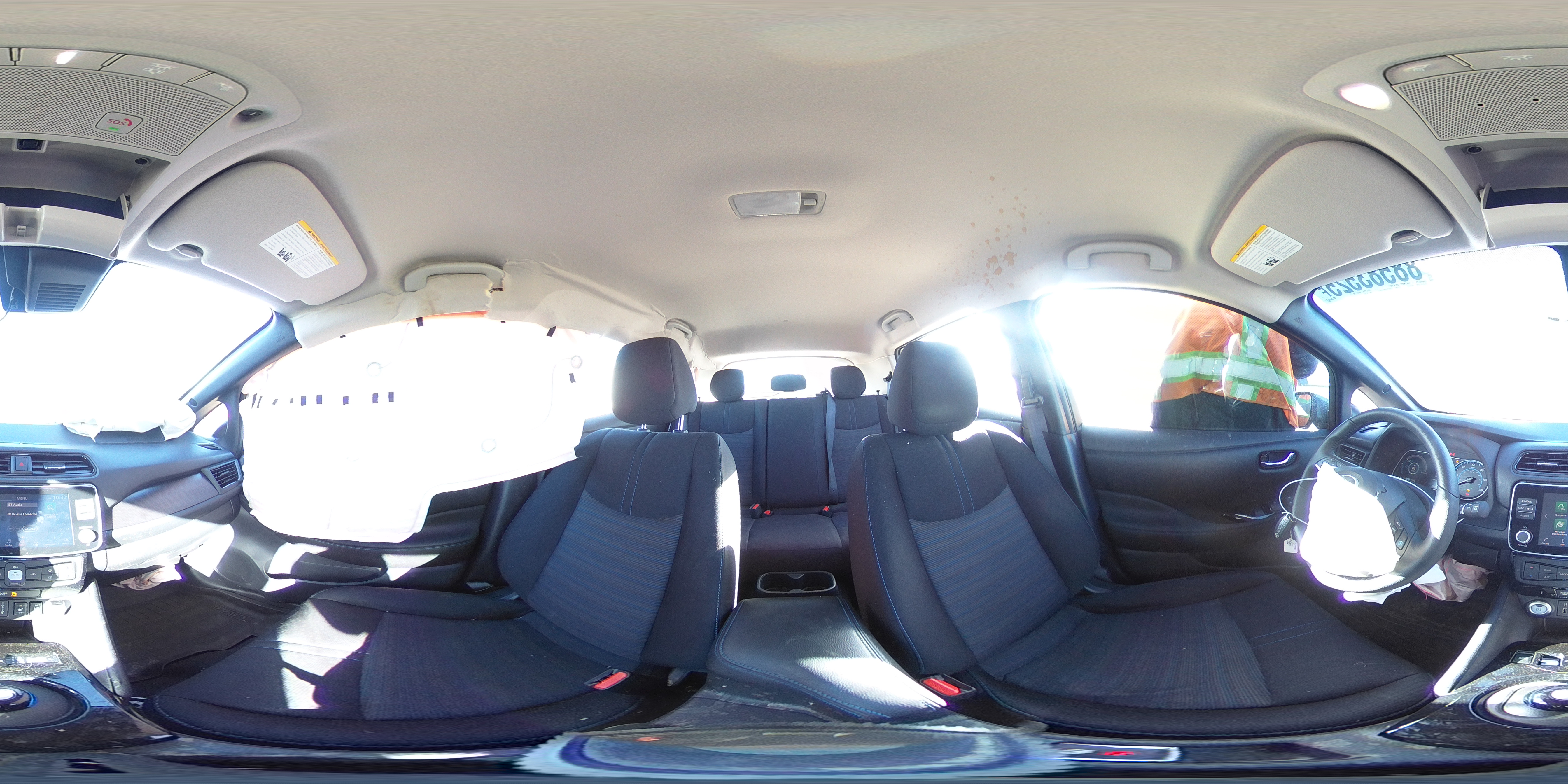 2024 Nissan Leaf - Image 13