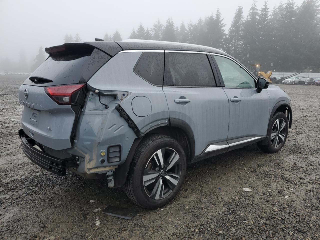2021 Nissan Rogue - Image 3