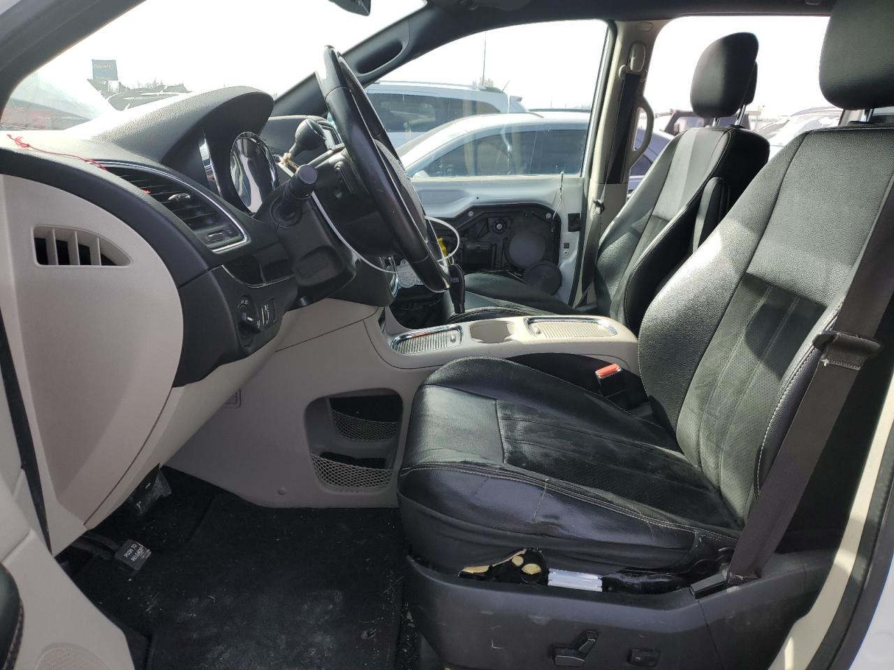 2018 Dodge Caravan - Image 7