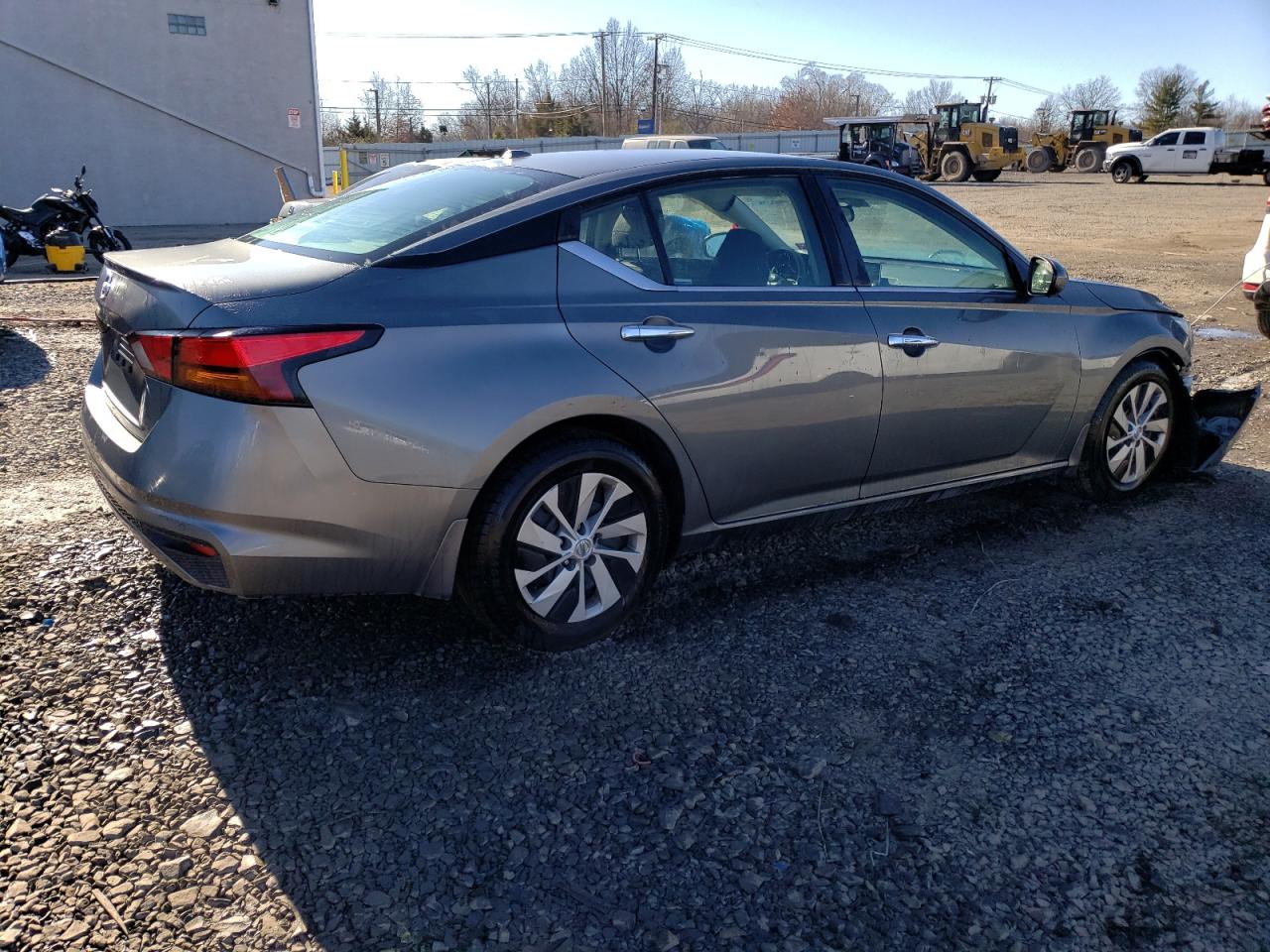2020 Nissan Altima - Image 3