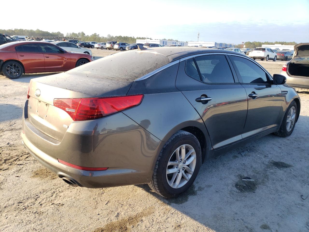 VIN 5XXGM4A74DG120975 2013 KIA OPTIMA no.3