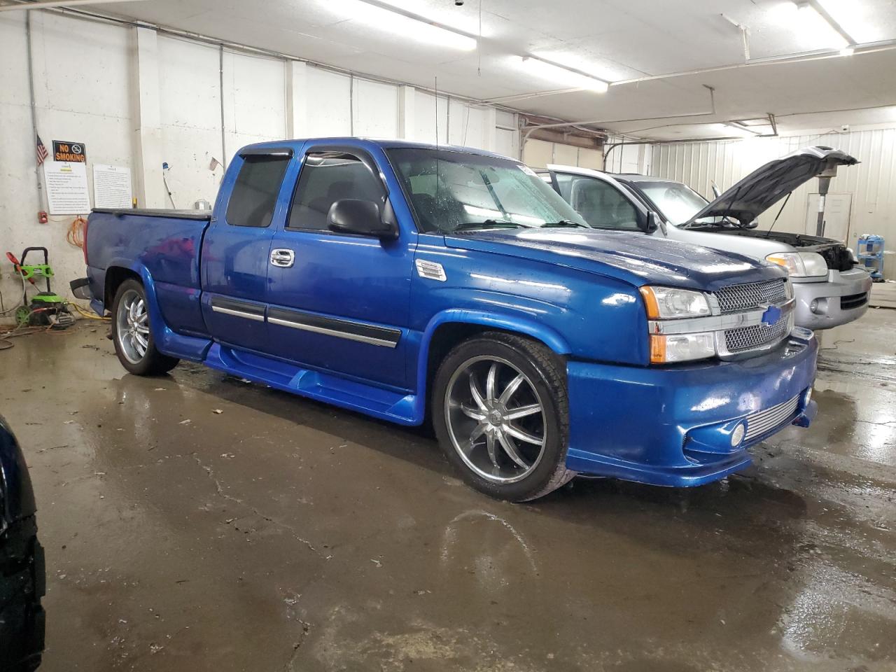 2003 Chevrolet Silverado - Image 4