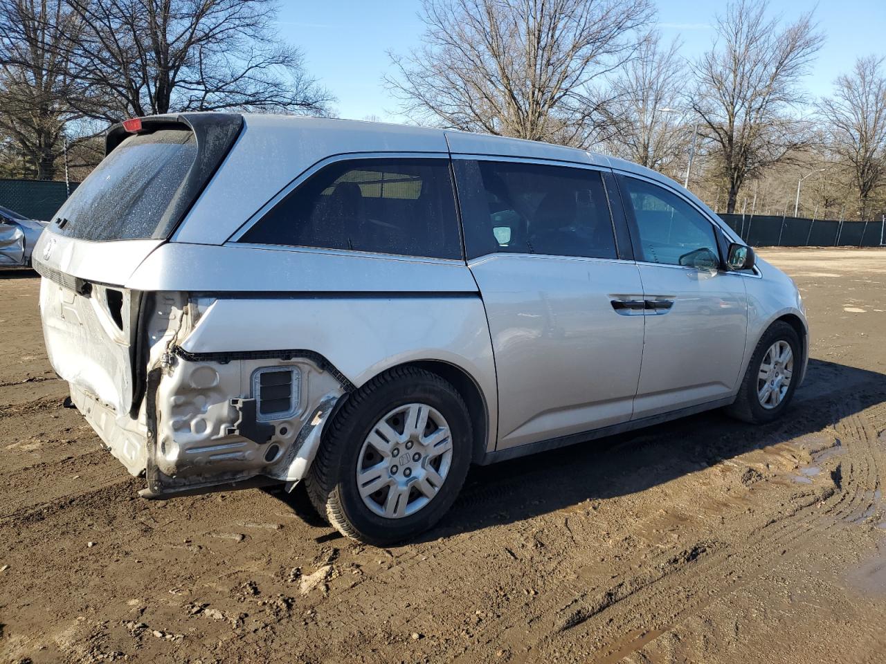 2011 Honda Odyssey - Image 3