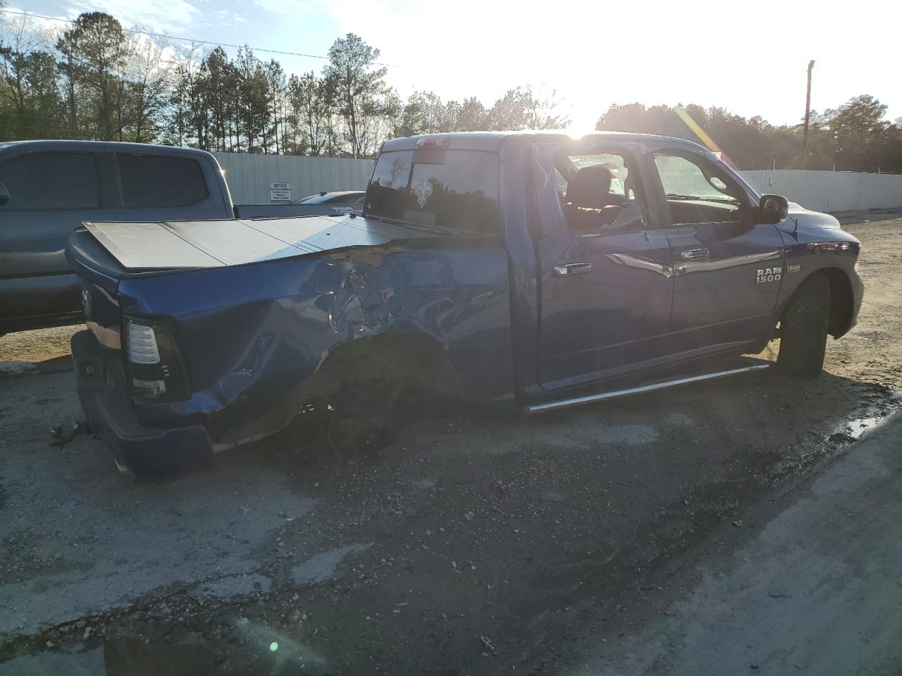 2016 RAM 1500 - Image 3