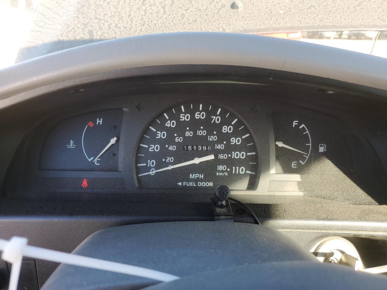2004 Toyota Tacoma - Image 9