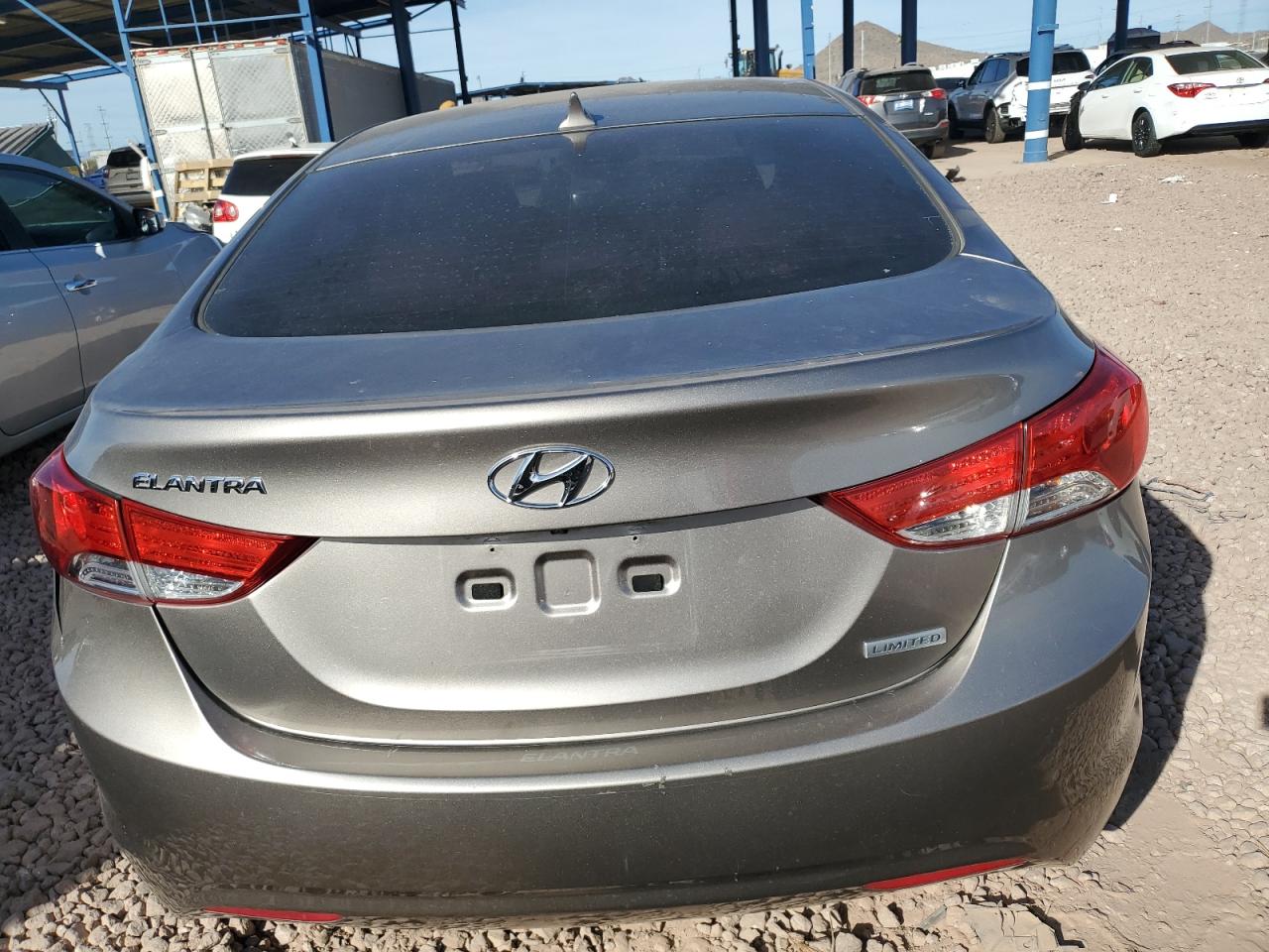 2013 Hyundai Elantra - Image 6