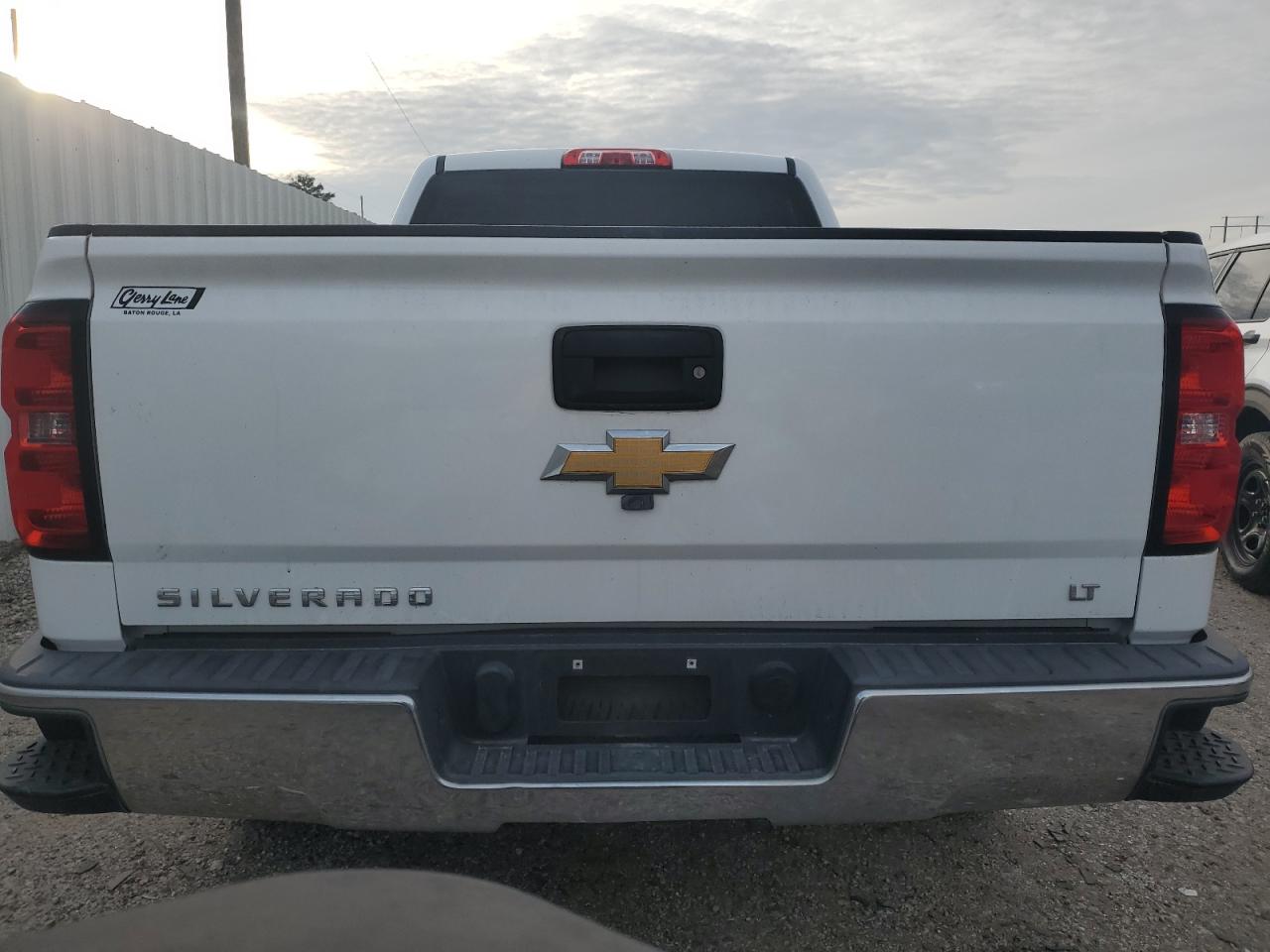 2015 Chevrolet Silverado - Image 6