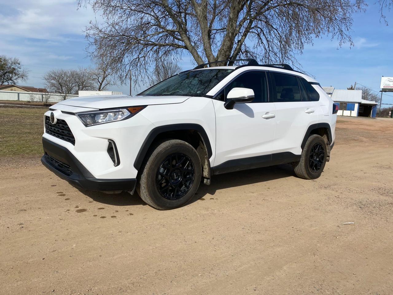 2021 Toyota RAV 4 - Image 2