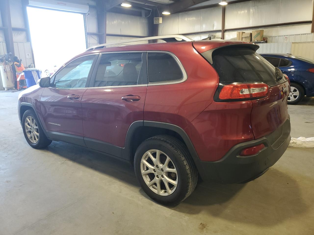 2016 Jeep Grand Cherokee - Image 2
