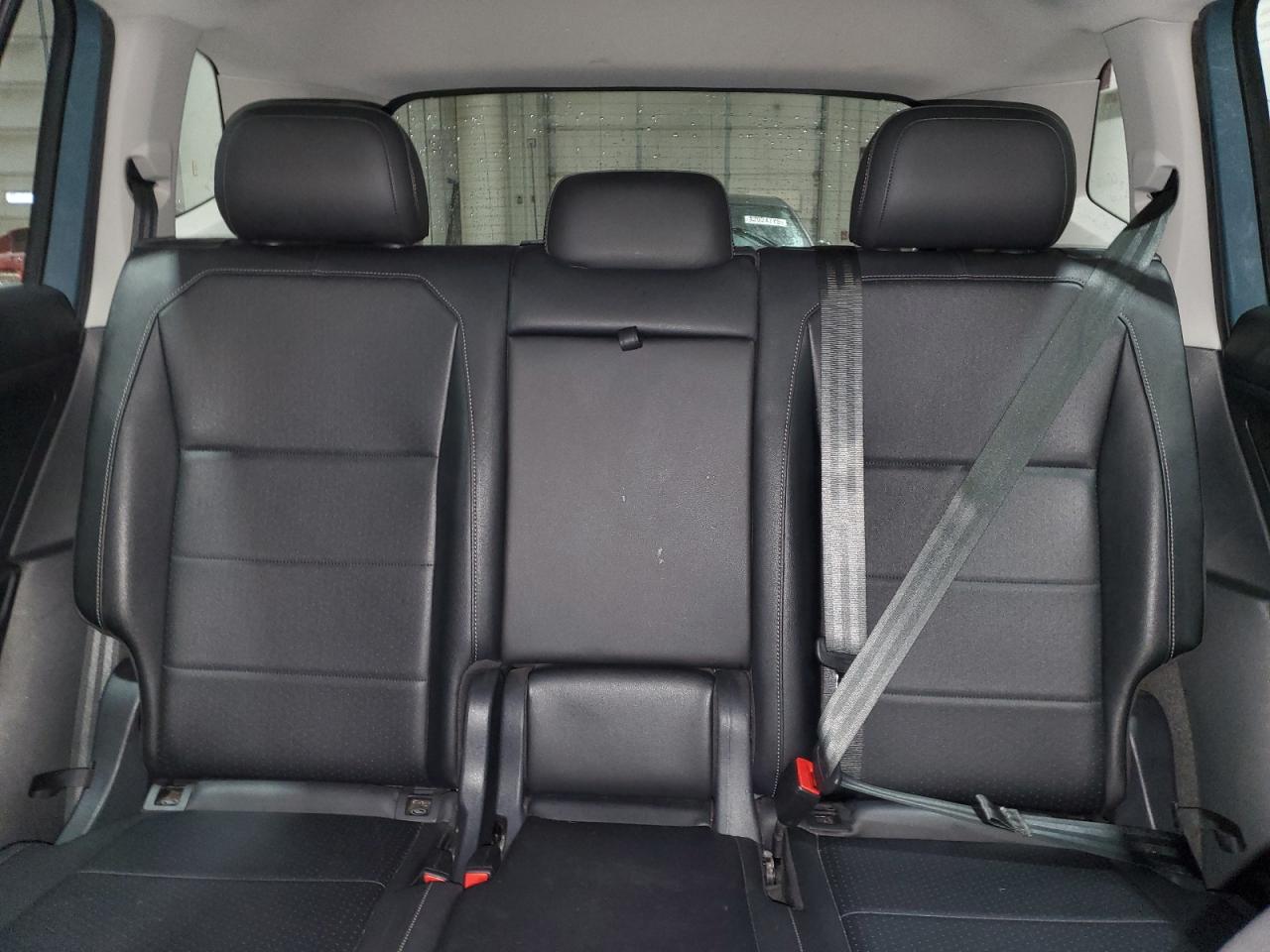 2020 Volkswagen Tiguan - Image 10