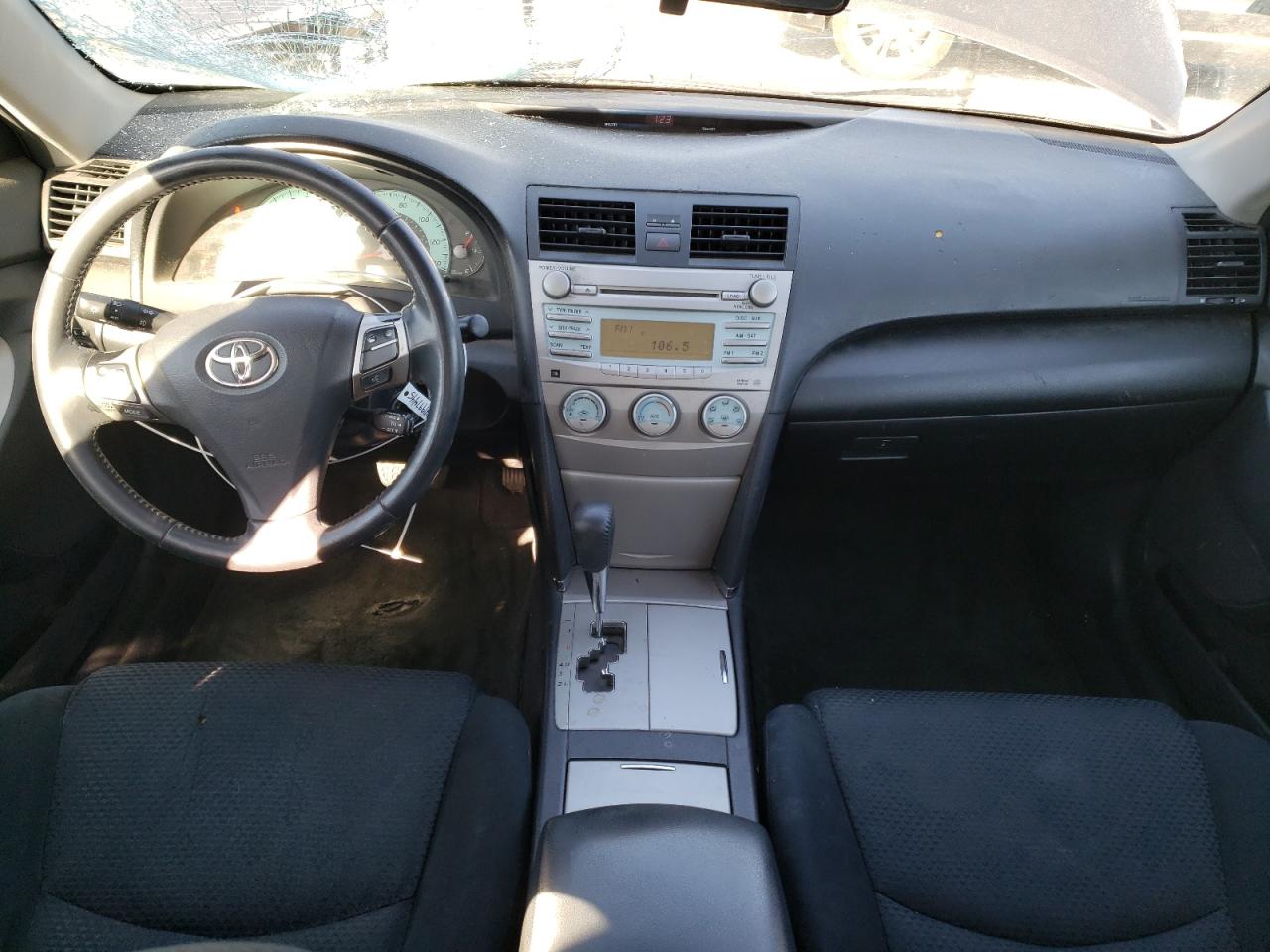 2009 Toyota Camry - Image 8