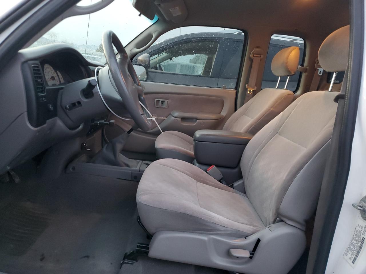 2004 Toyota Tacoma - Image 7