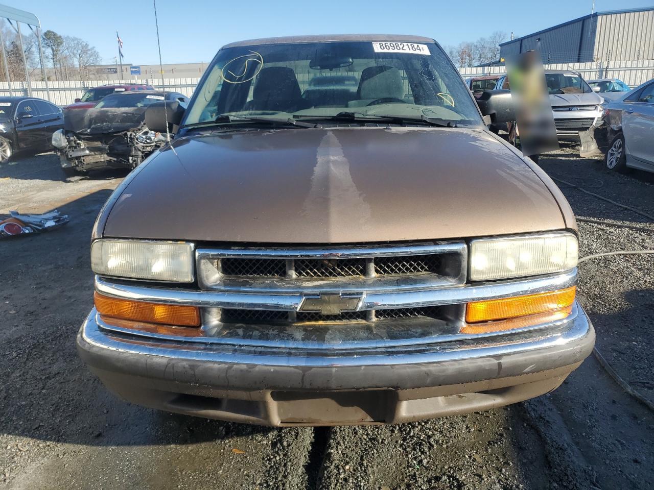 2003 Chevrolet S-10 Pickup - Image 5