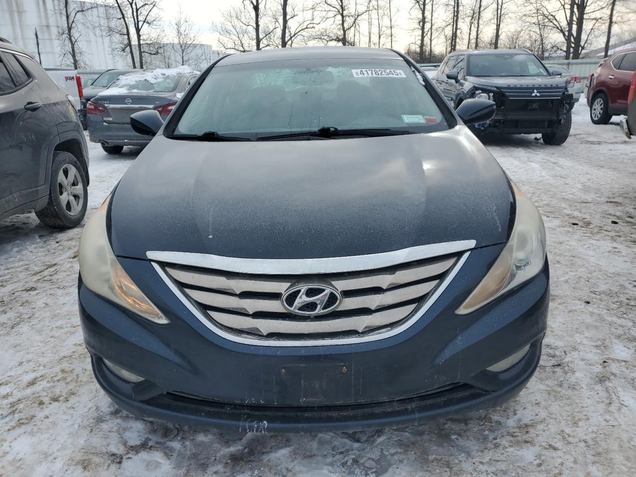 2012 Hyundai Sonata - Image 5