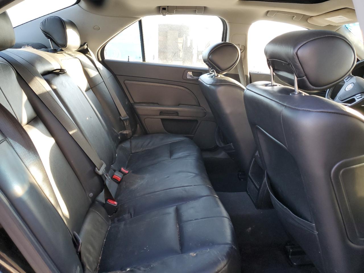 2007 Cadillac STS - Image 11