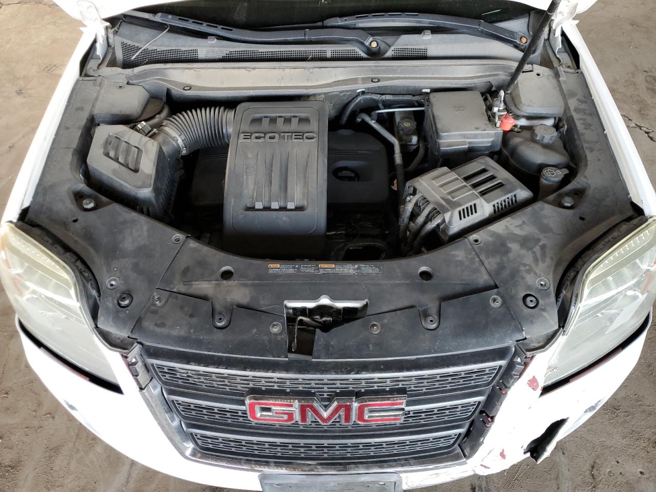 2010 GMC Terrain - Image 12