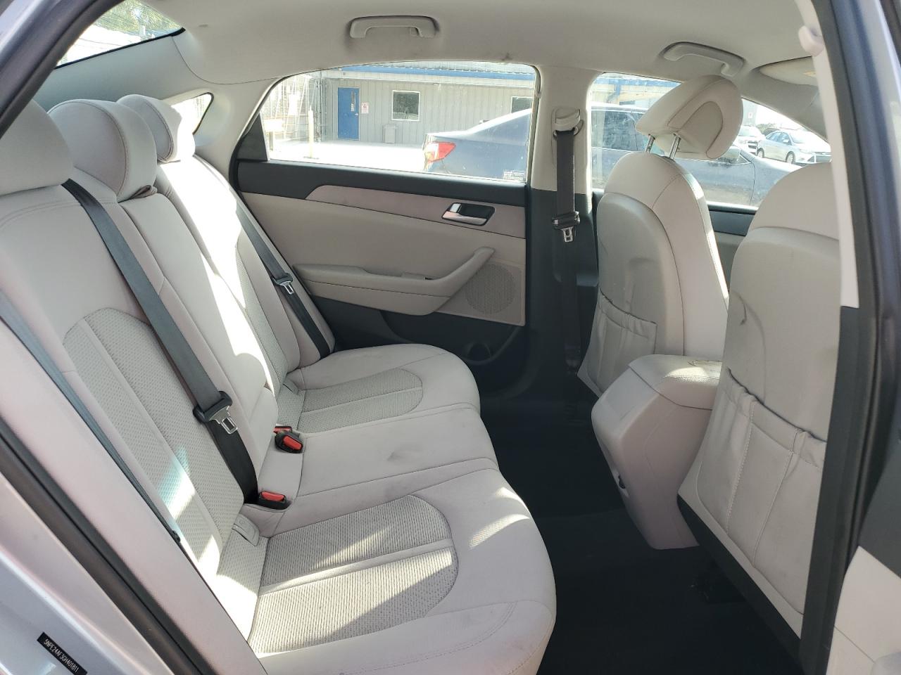 2016 Hyundai Sonata - Image 11