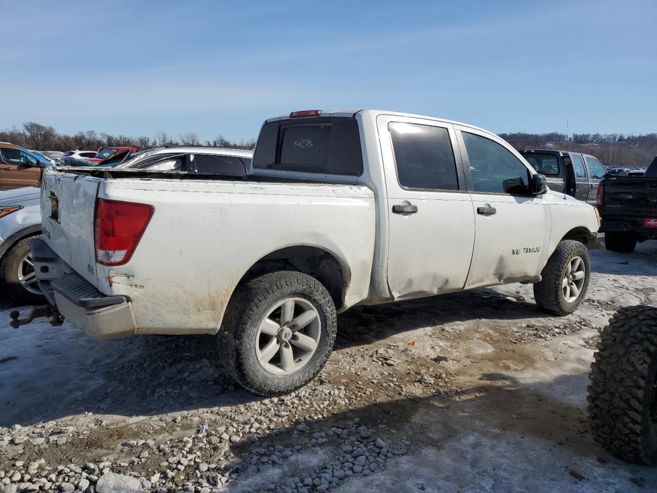 2010 Nissan Titan - Image 3