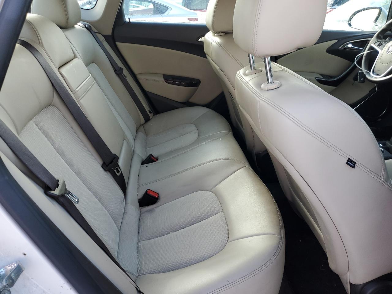 2014 Buick Verano - Image 10