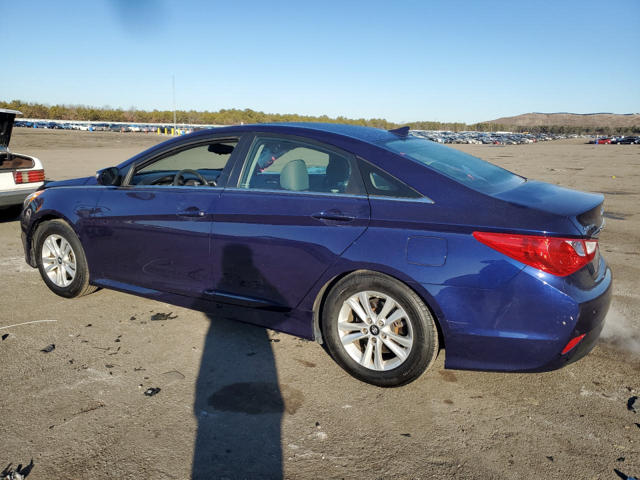 2014 Hyundai Sonata - Image 2