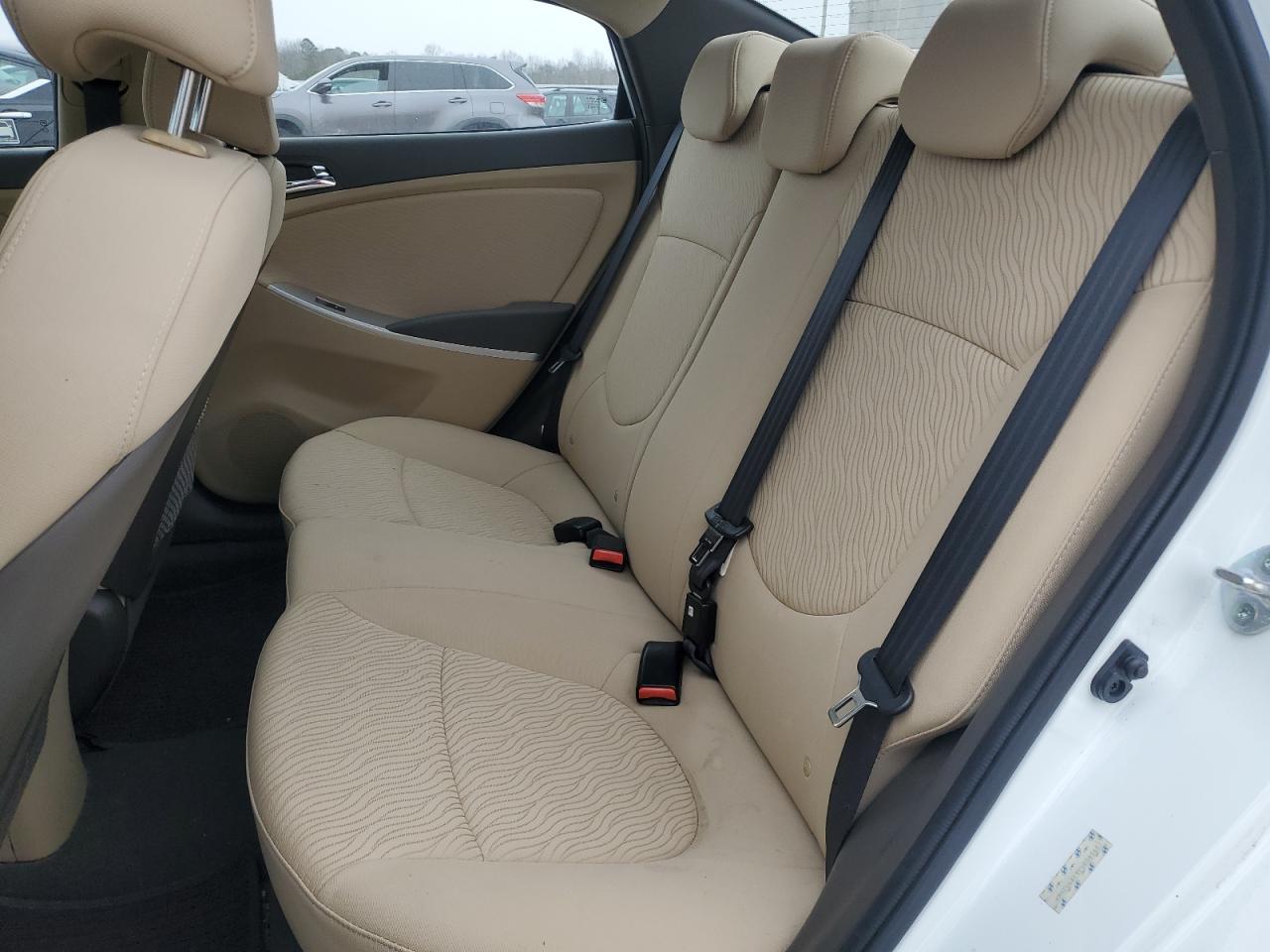 2014 Hyundai Accent - Image 10