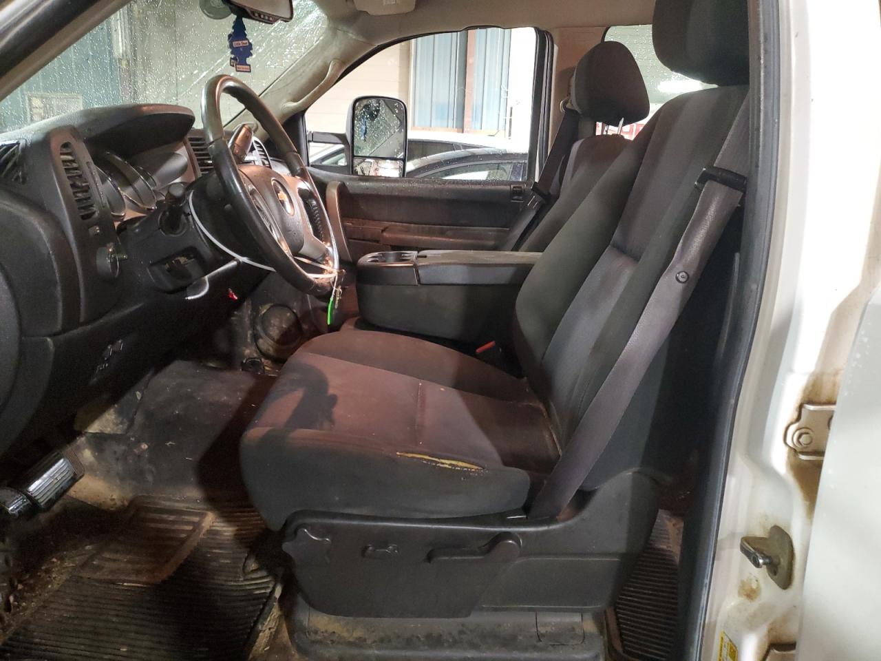 2011 Chevrolet Silverado - Image 7