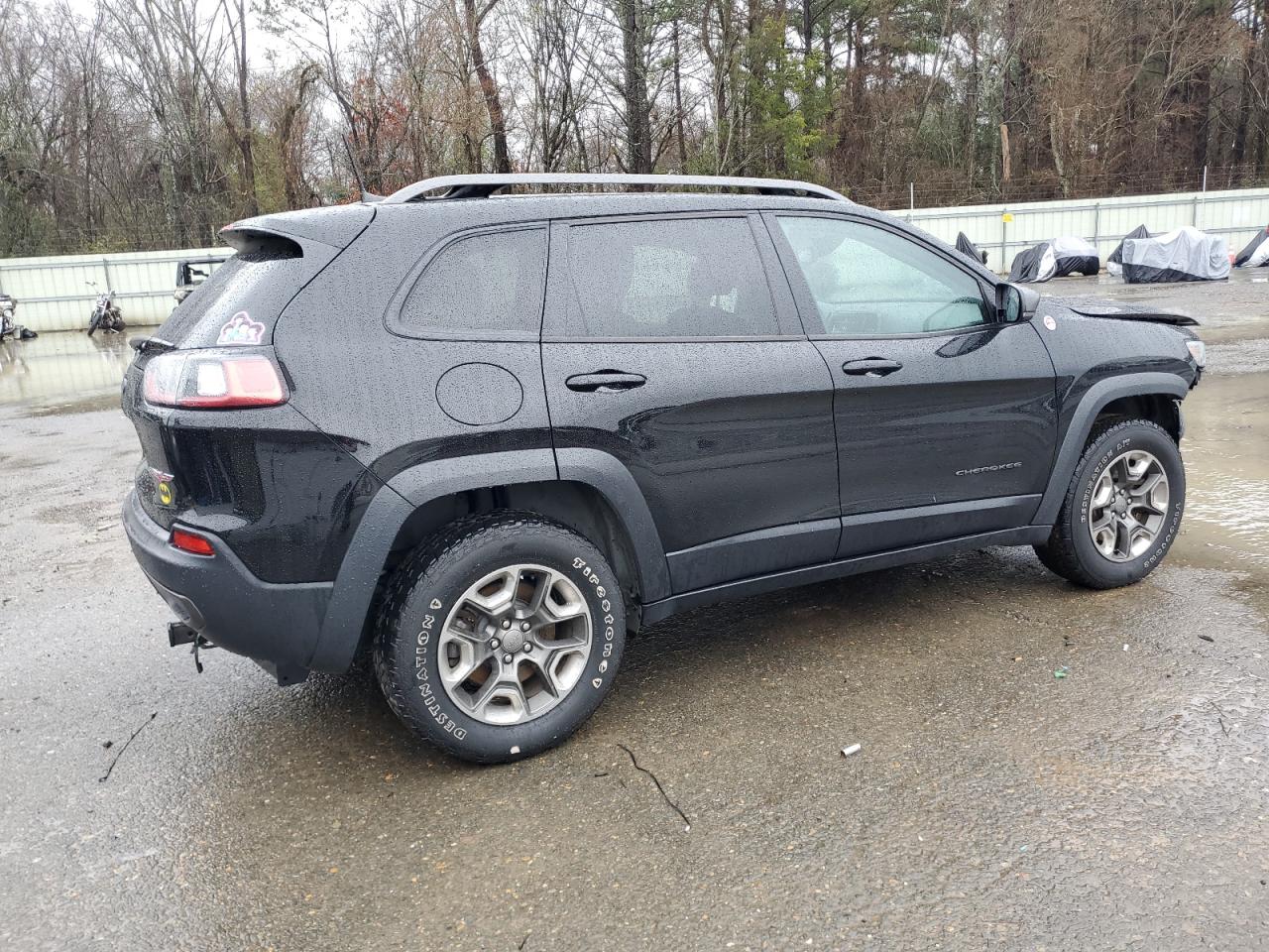 2019 Jeep Cherokee - Image 3
