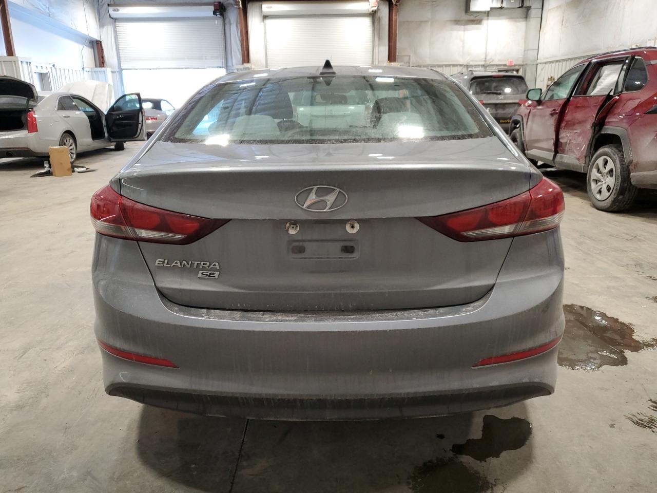 2017 Hyundai Elantra - Image 6