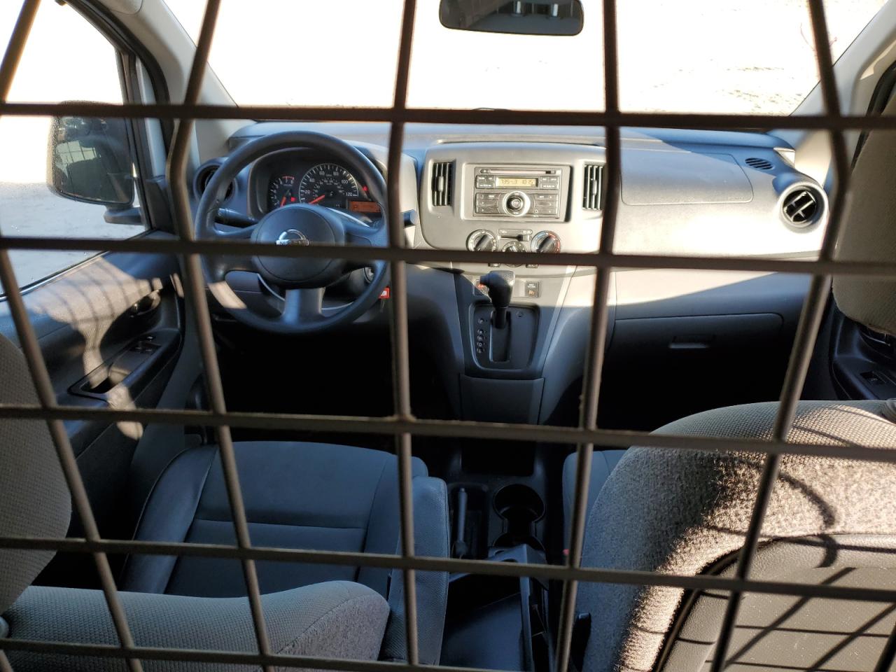 2015 Nissan NV - Image 8