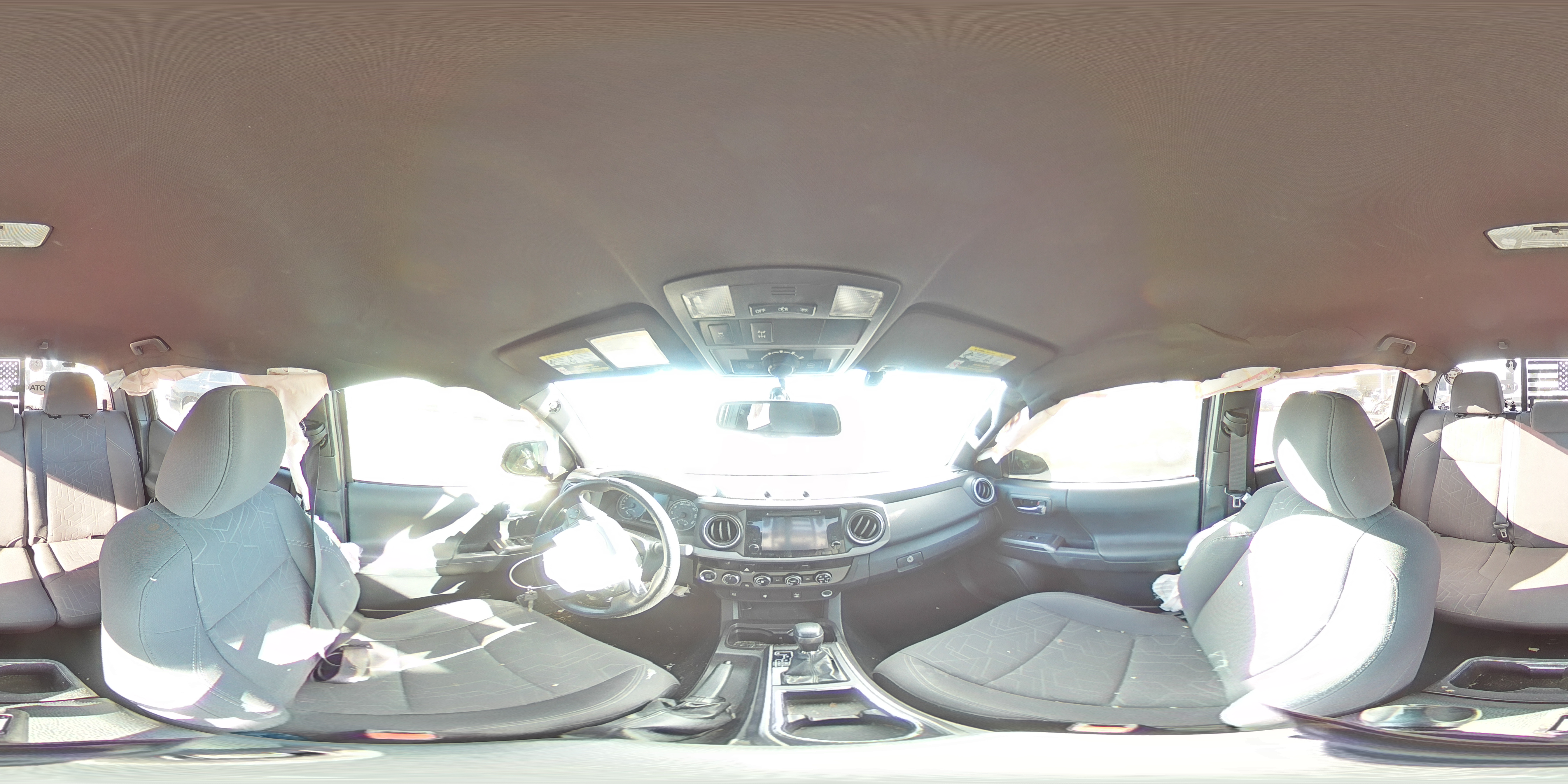 2016 Toyota Tacoma - Image 12