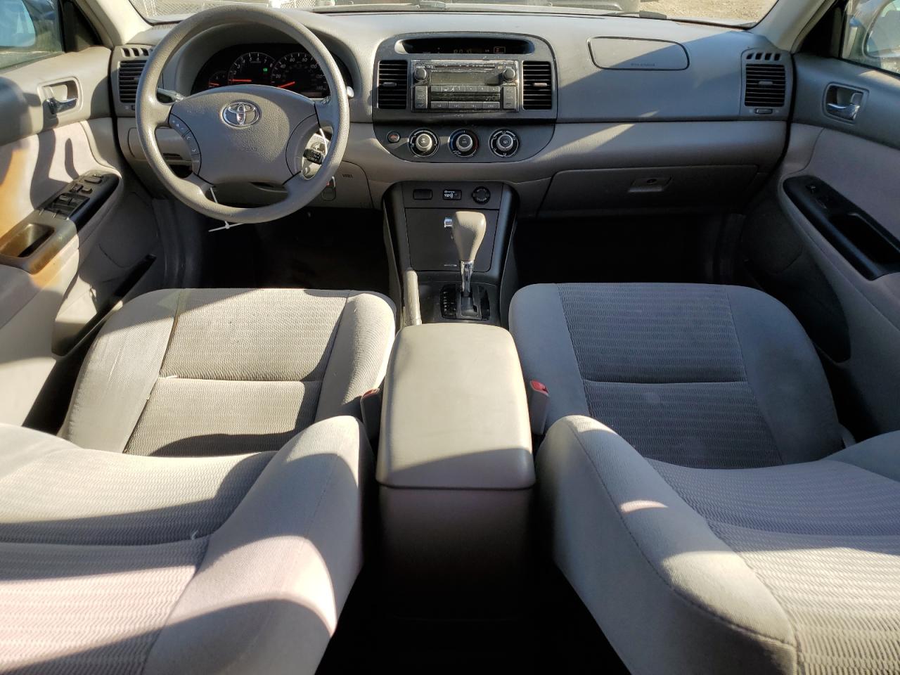 2005 Toyota Camry - Image 8