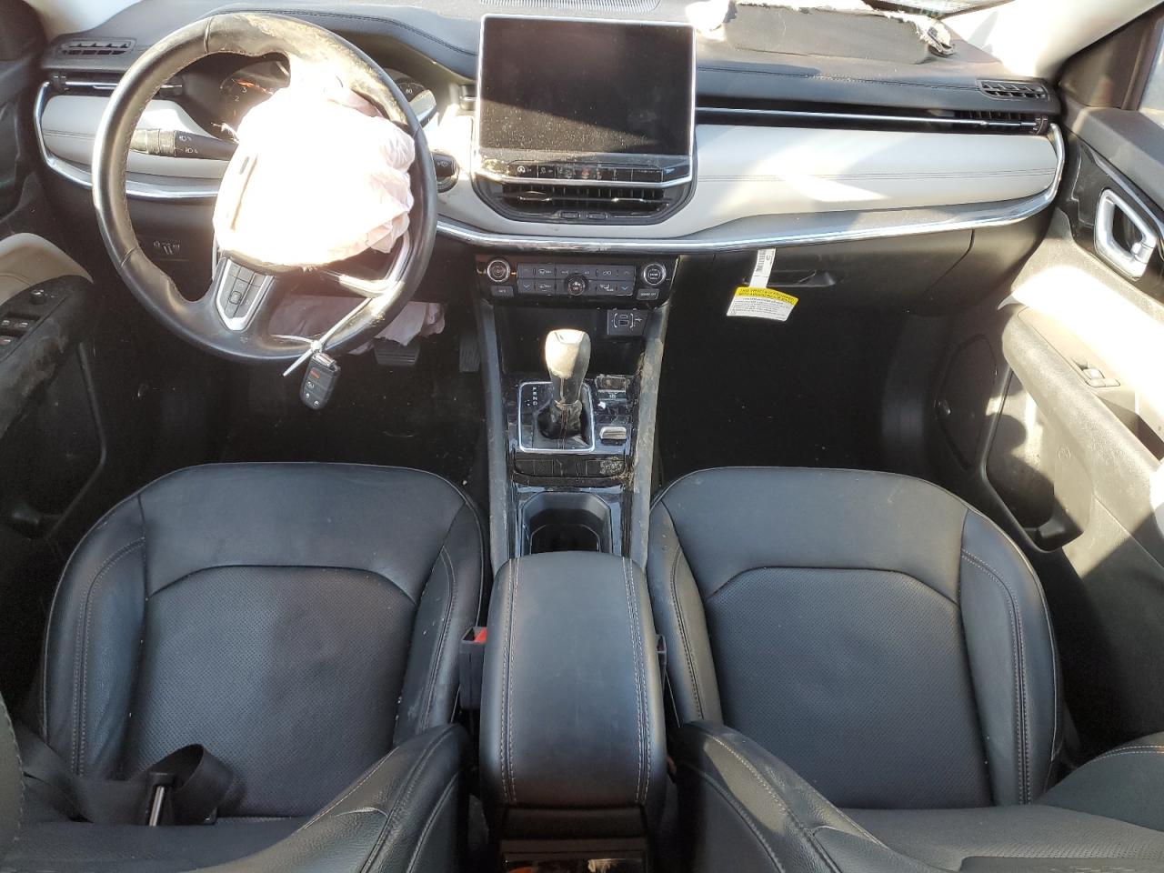 2022 Jeep Compass - Image 8